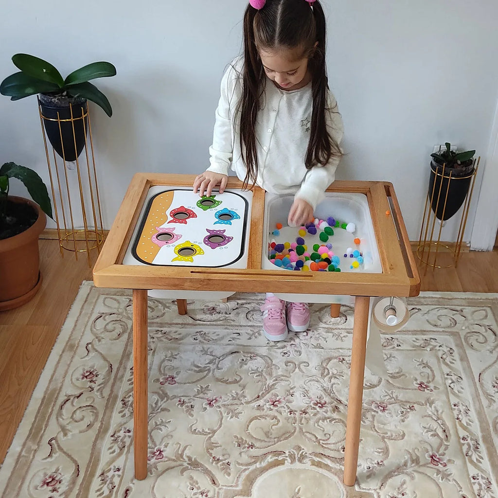 Montessori Sensorik-Tablett mit Farbperlen – Feinmotorik spielerisch fördern