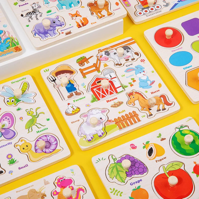 Montessori Puzzle aus Holz mit bunten Puzzleteilen